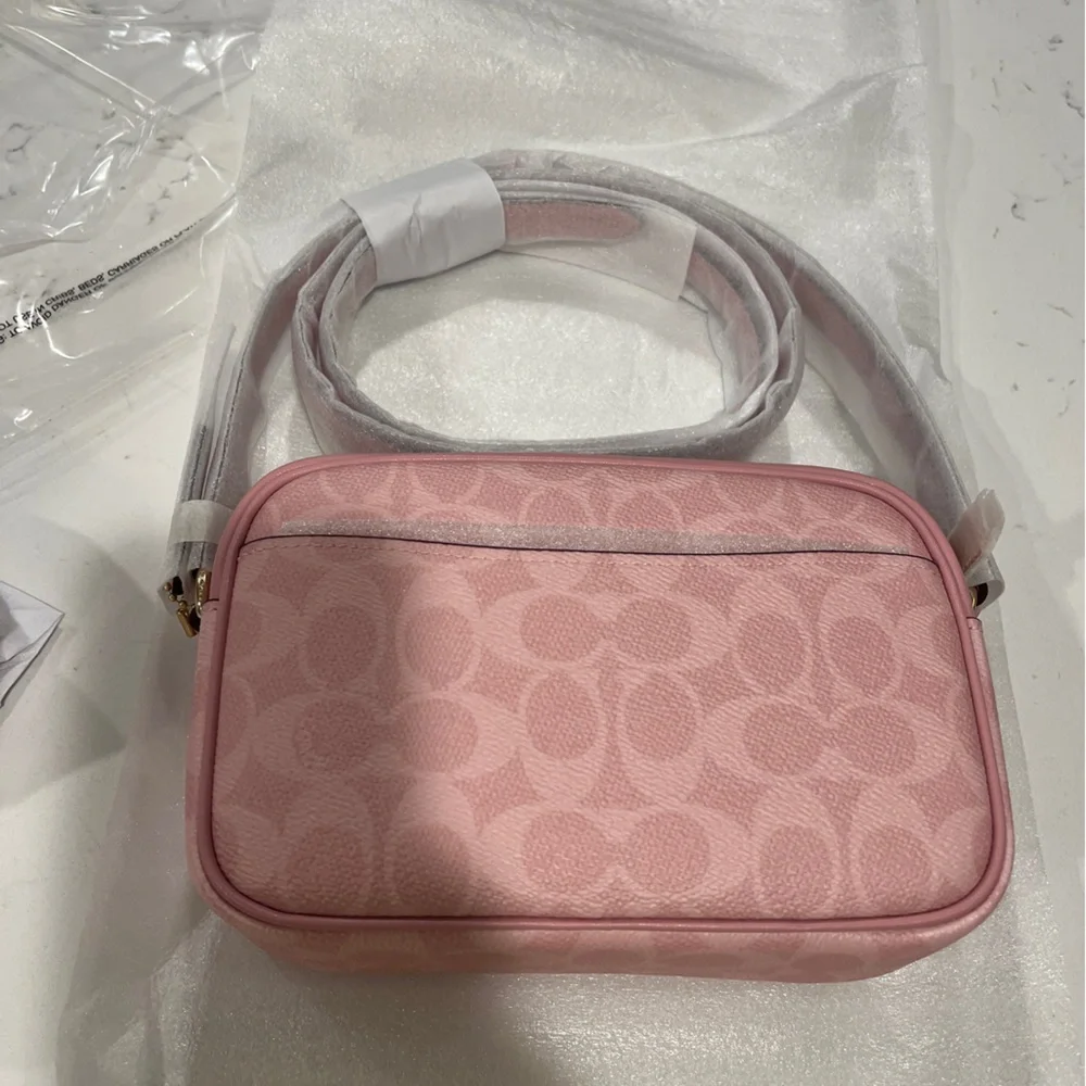 New! Coach! - Picture 8 of 16